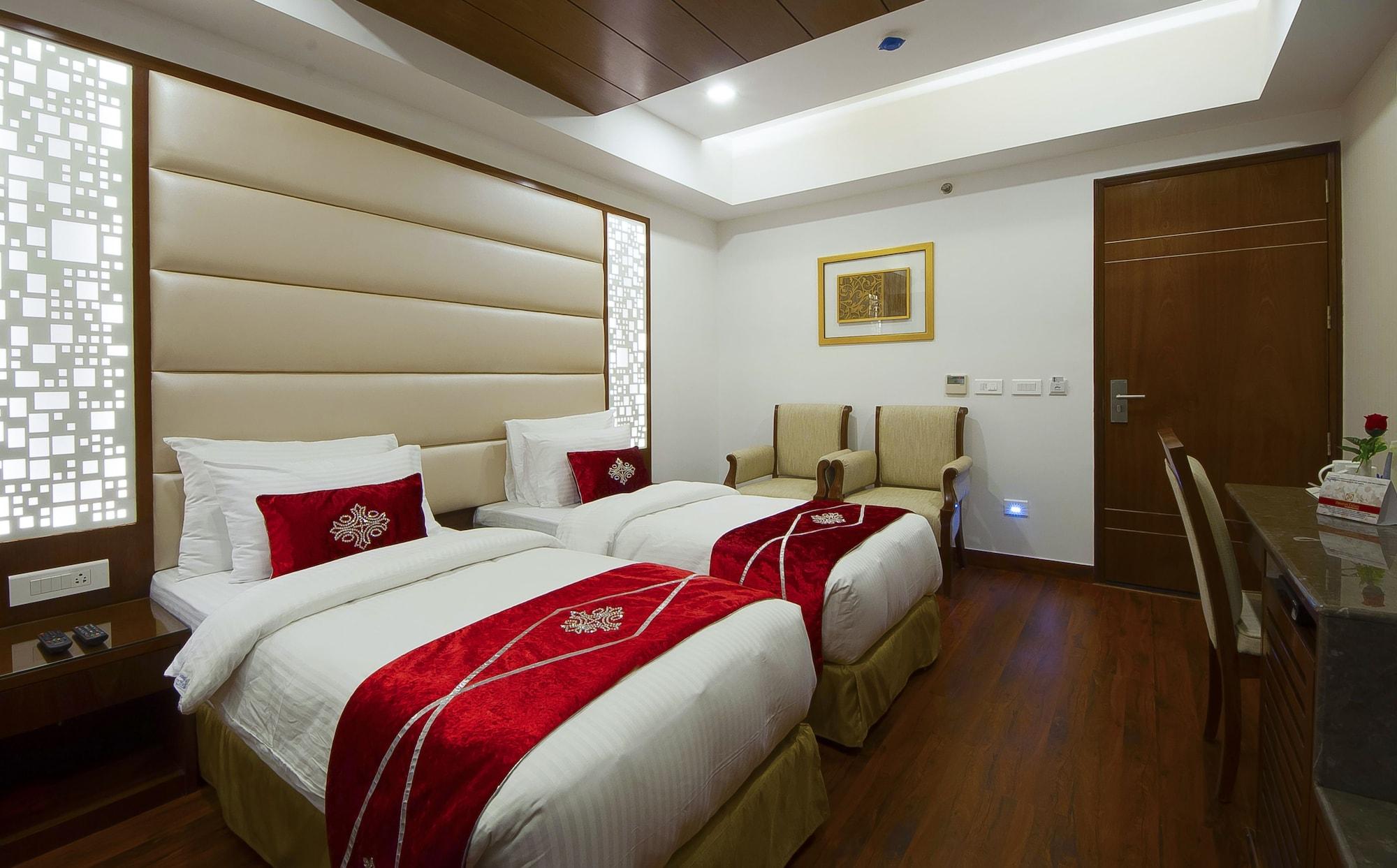 Hotel Swaran Palace Дели Экстерьер фото