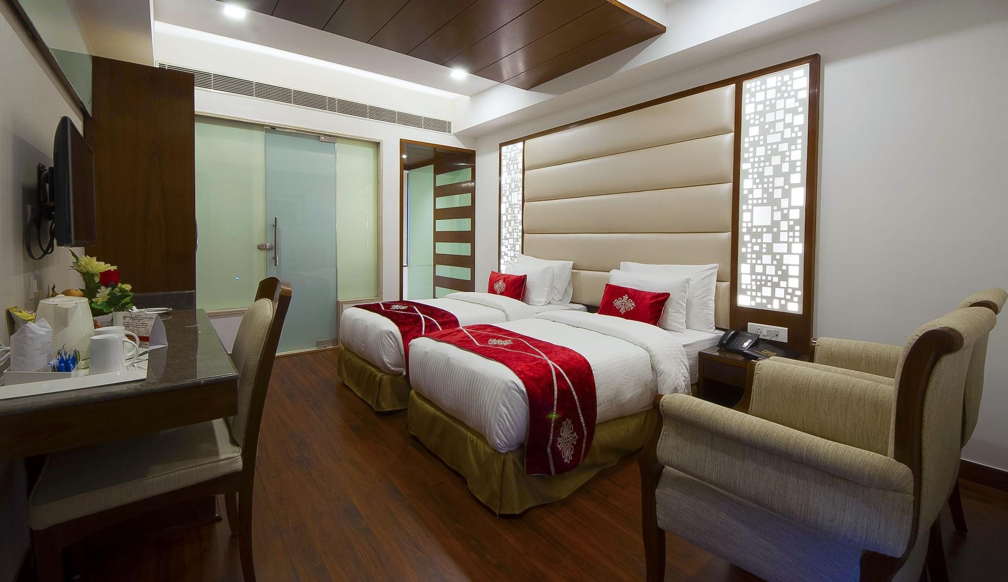 Hotel Swaran Palace Дели Экстерьер фото
