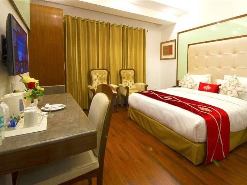 Hotel Swaran Palace Дели Экстерьер фото