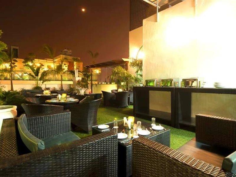 Hotel Swaran Palace Дели Экстерьер фото