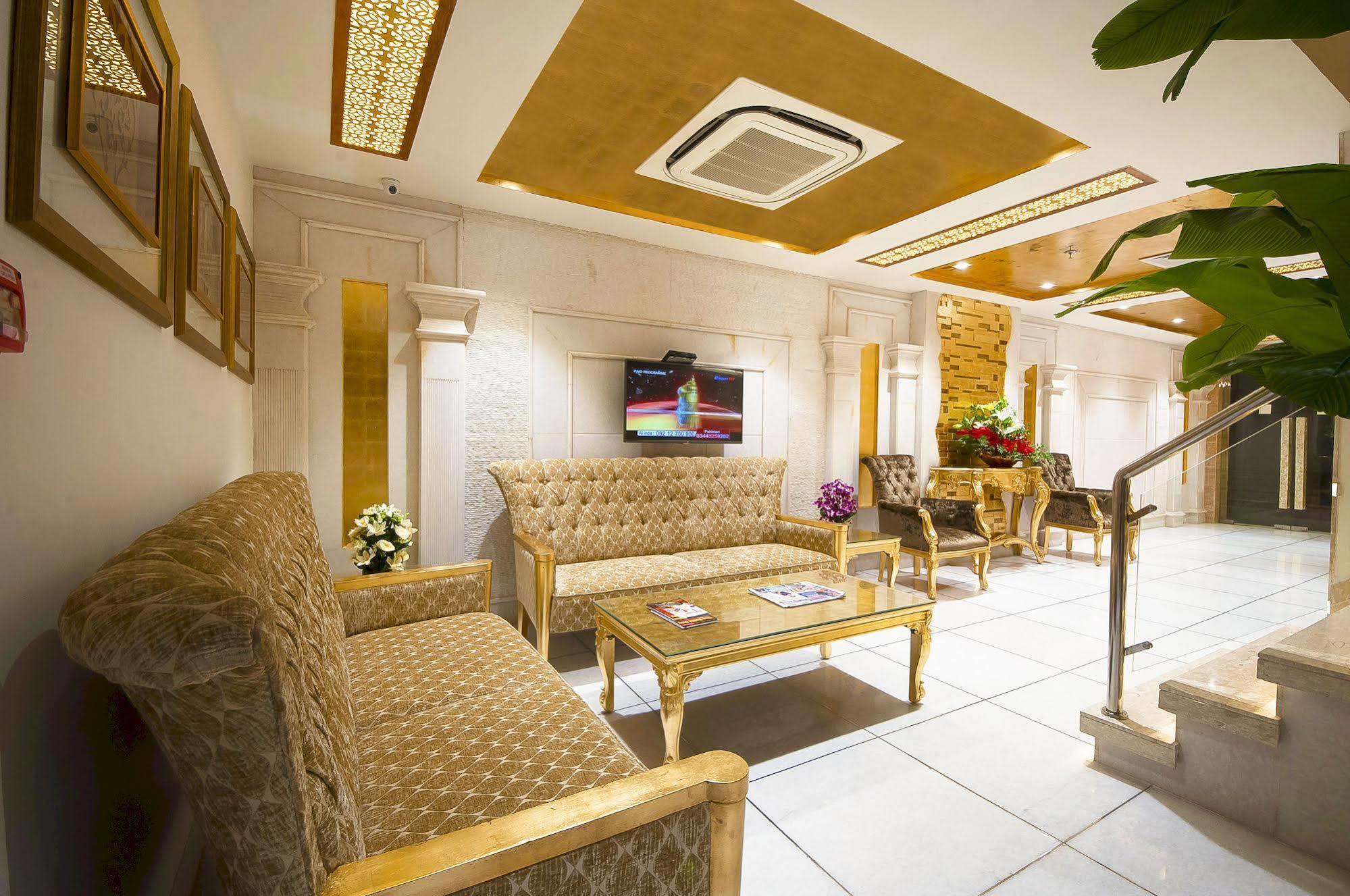 Hotel Swaran Palace Дели Экстерьер фото