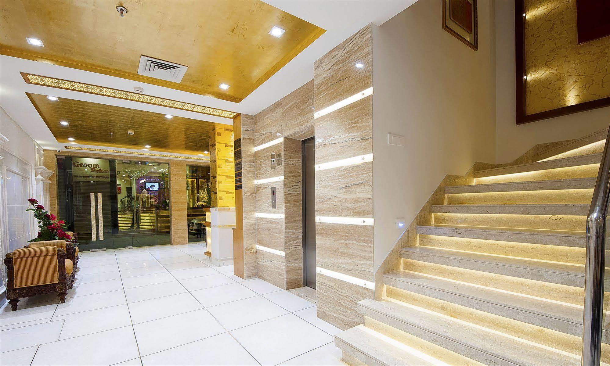 Hotel Swaran Palace Дели Экстерьер фото