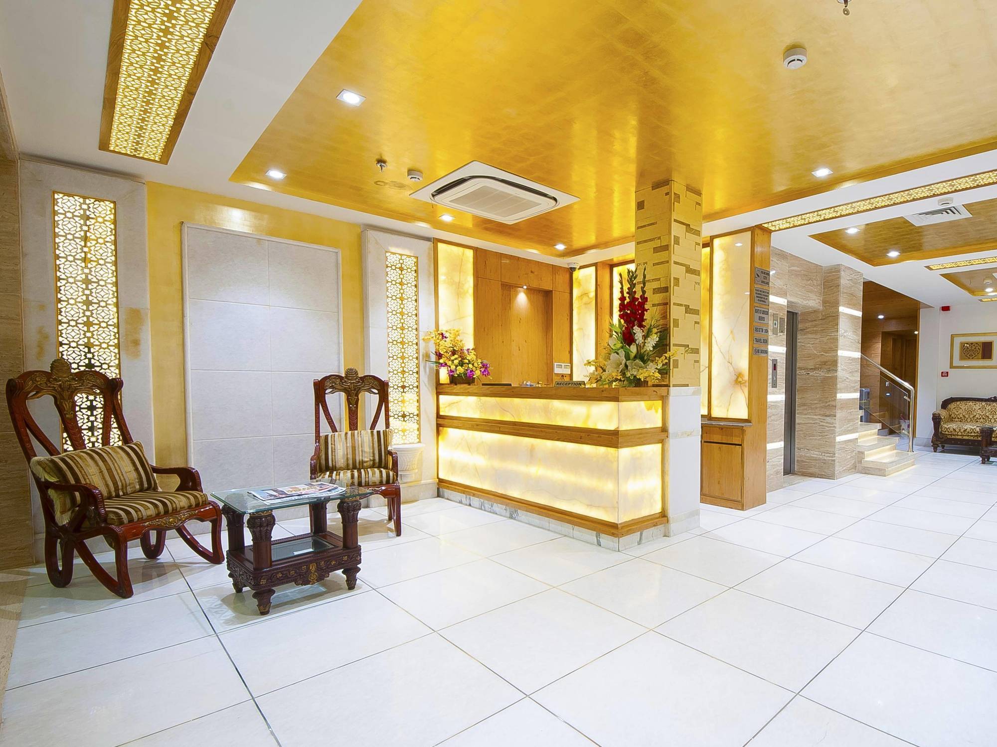 Hotel Swaran Palace Дели Экстерьер фото
