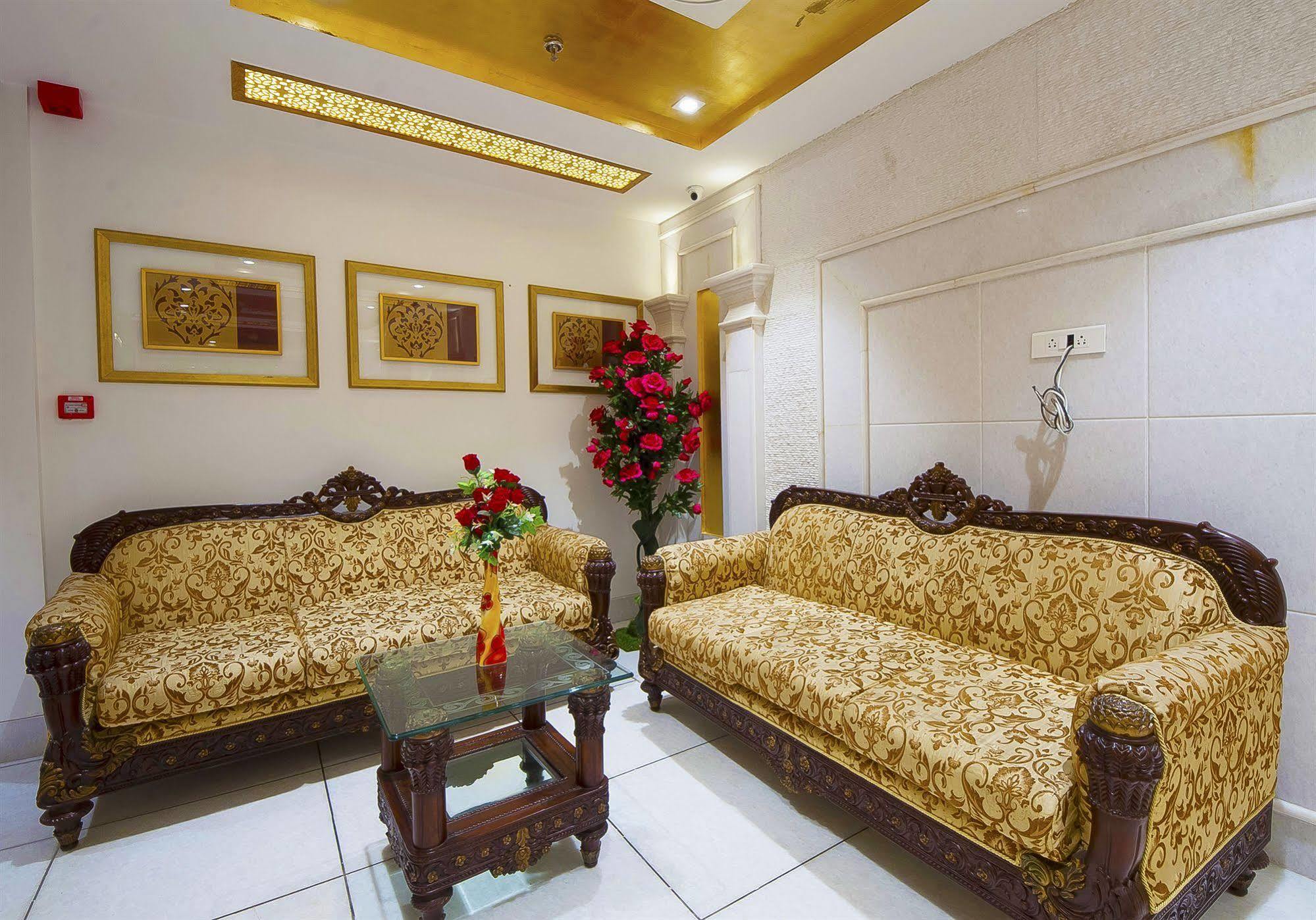 Hotel Swaran Palace Дели Экстерьер фото
