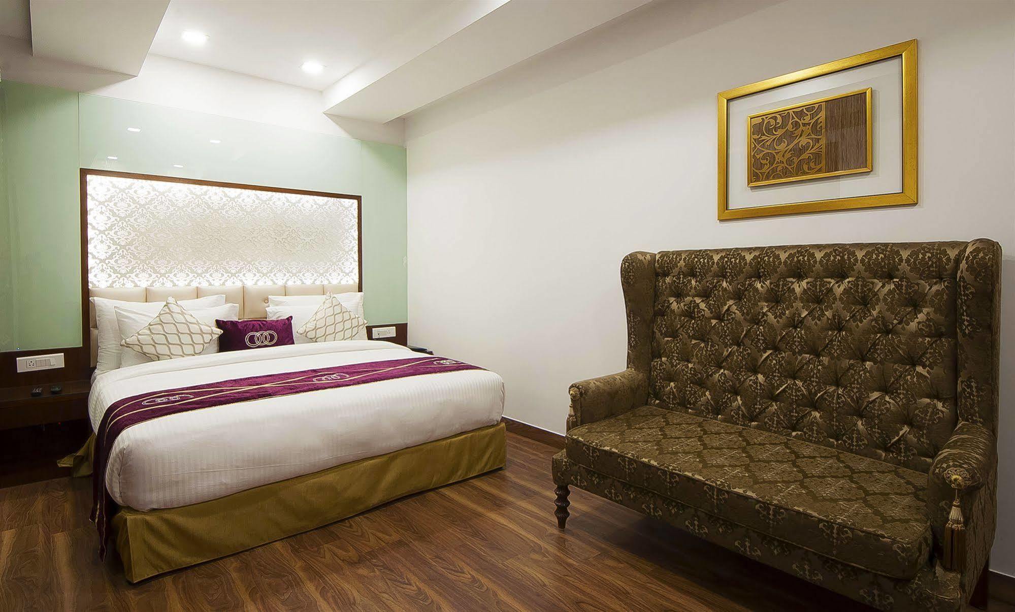 Hotel Swaran Palace Дели Экстерьер фото