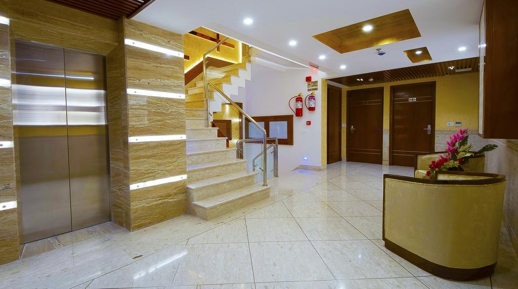 Hotel Swaran Palace Дели Экстерьер фото