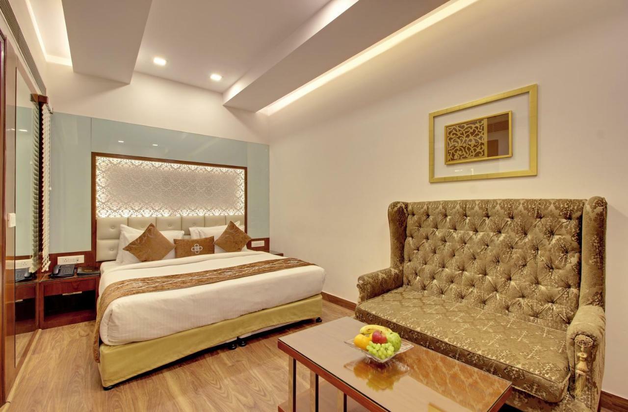 Hotel Swaran Palace Дели Экстерьер фото